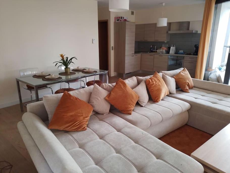 Beautiful 2Br/2Bar Apartement In European District Брюссель Екстер'єр фото